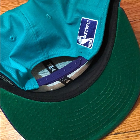 New Era Charlotte Hornets Strap-Back - Picture 4 of 8
